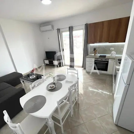 2 Bedrooms 120m2 Apartment Golem (Tirana)
