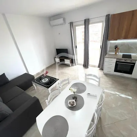 Apartment 2 Bedrooms 120m2