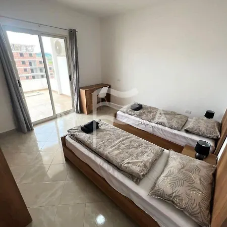 2 Bedrooms 120m2 Golem (Tirana)